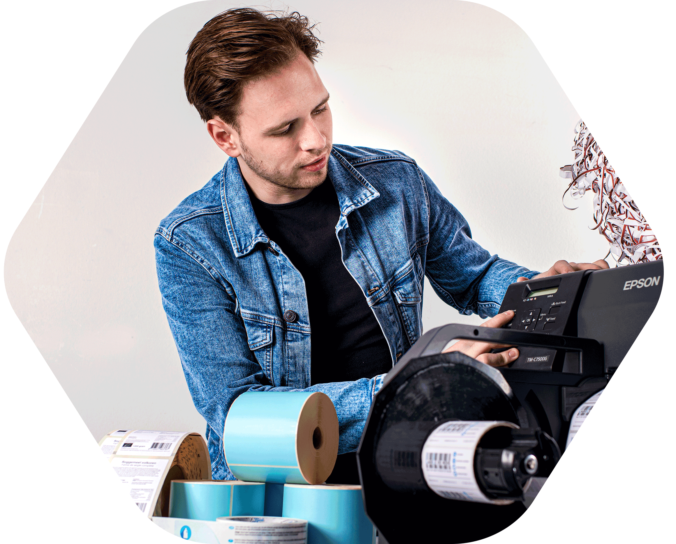 Printservice - printen van etiketten op een Epson C7500 kleuren labelprinter door Tim
